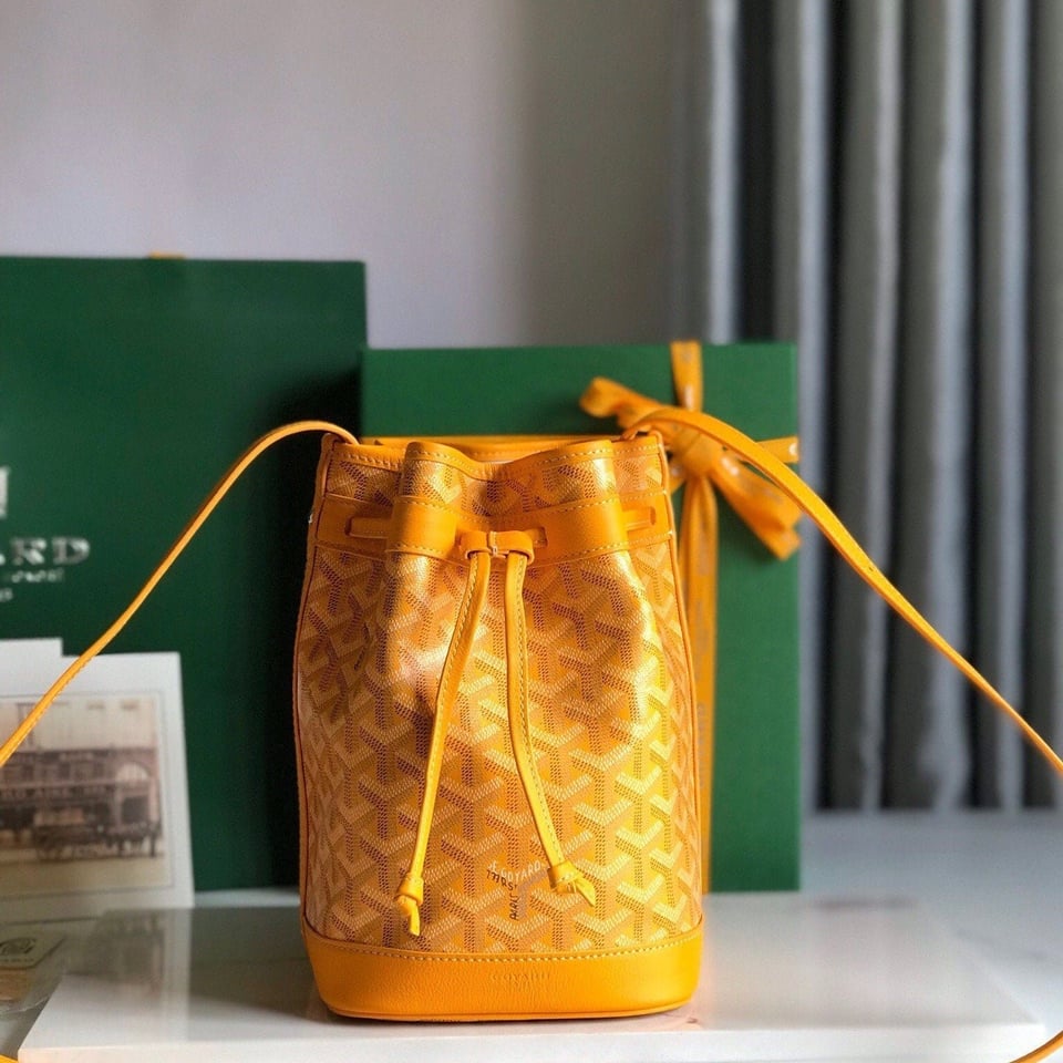 Goyard Petit Flot Bucket Bag 22 Cm Yellow Goyardine Canvas And Lambskin Trim view 11