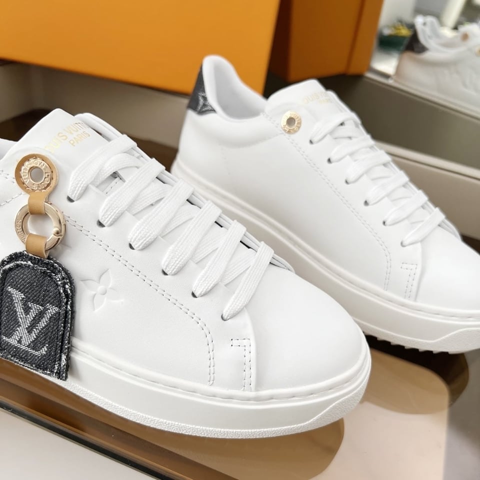 Louis Vuitton Time Out Sneaker Grey 1Aguy4 view 7