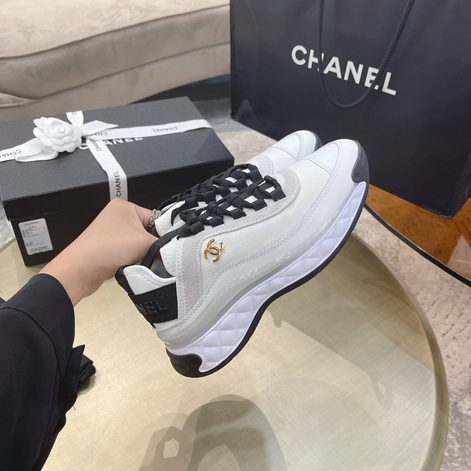 Chanel CC Runner Sneakers White/Black view 9