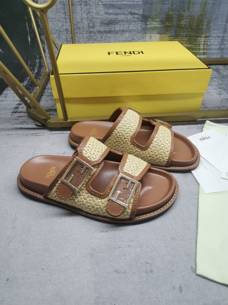 Fendi Feel Leather Sandals Brown 8X8326Ao0Df1Lr0 view 4