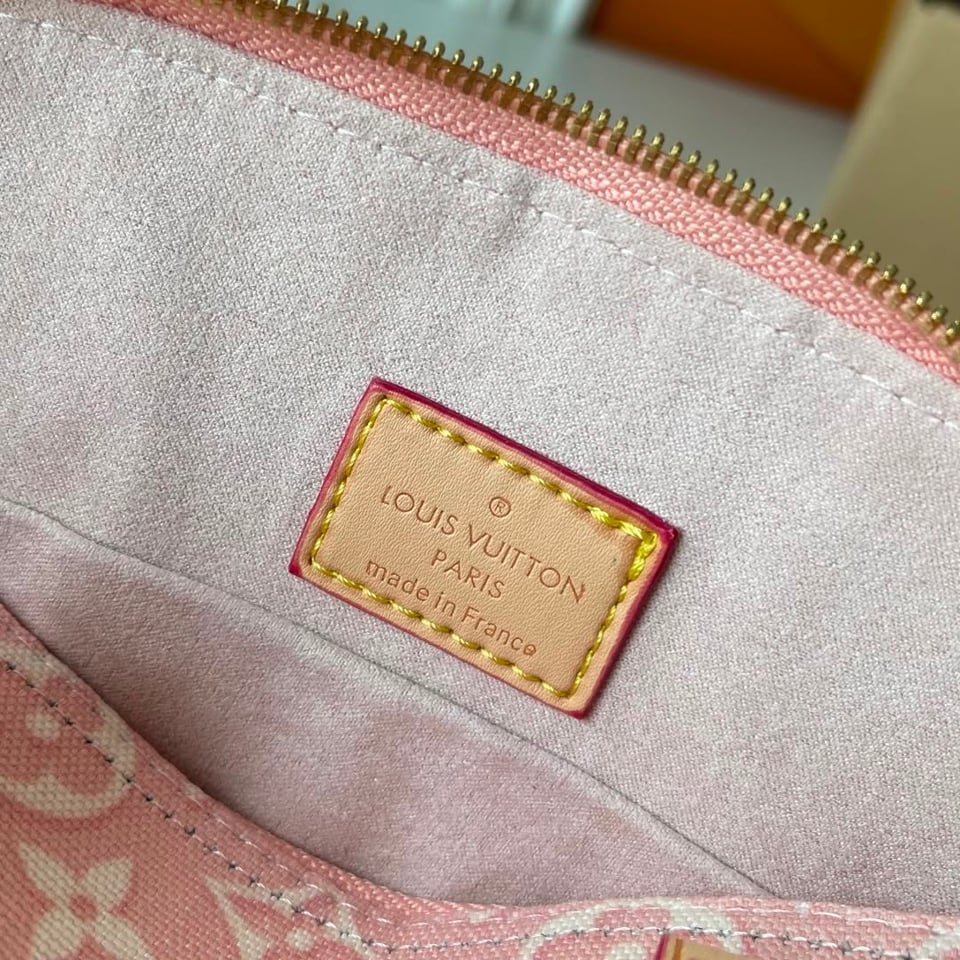 Louis Vuitton Alma BB Monogram Emblème Rose Ruban Color 23.5cm M2A378 view 11