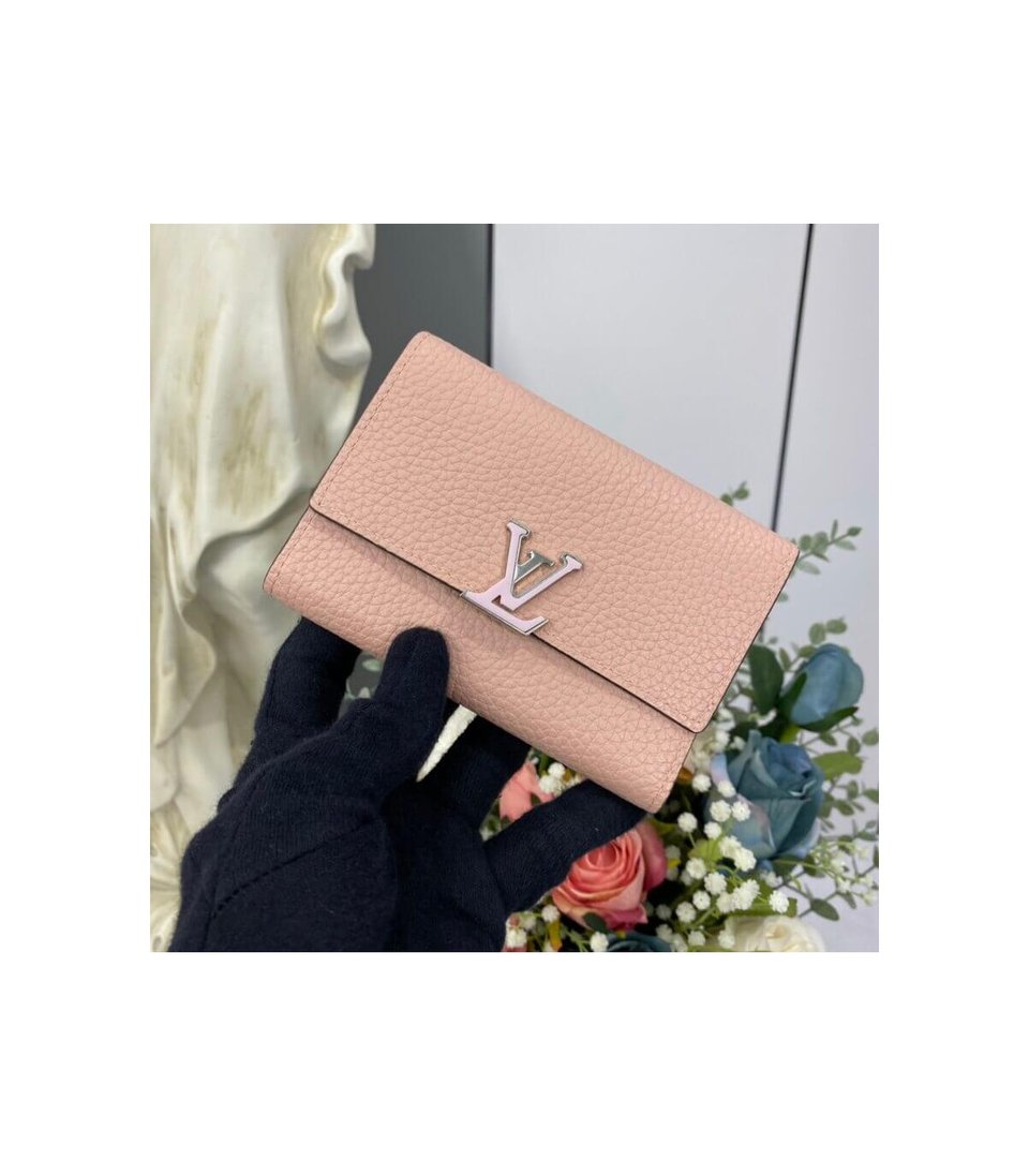 Louis Vuitton Capucines Compact Wallet view 4