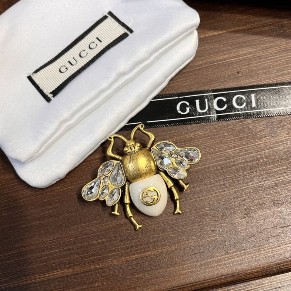 Gucci Gg Bee Brooch Gold With Stone view 6