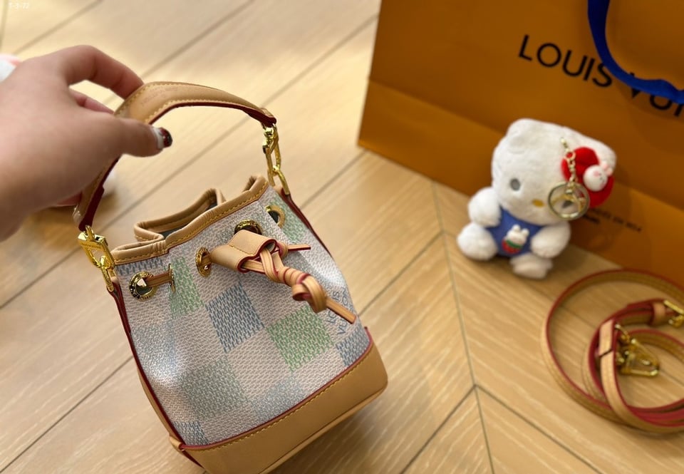 Louis Vuitton Nano No Damier Canvas Pistachio 16Cm N40640 view 3