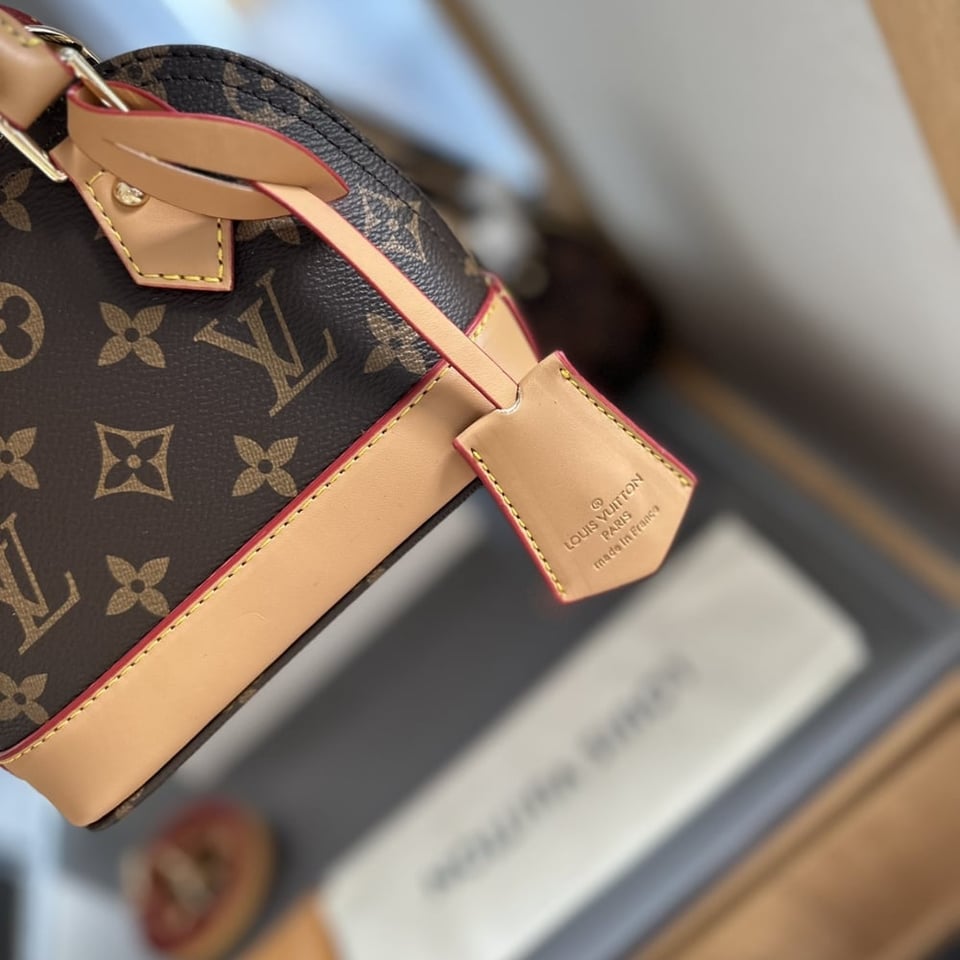 Louis Vuitton Alma Nano Bag Monogram Brown 18Cm M82717 view 4