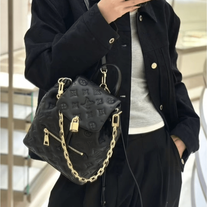 Louis Vuitton Coussin Backpack Pm 26cm/10.2in M13357 view 7