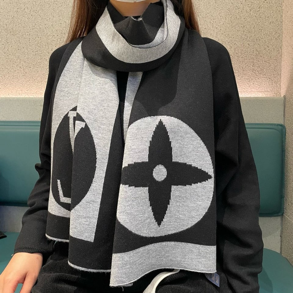 Louis Vuitton Monogram Cashmere Jacquard Scarf Grey-Black For Women 180cm view 3