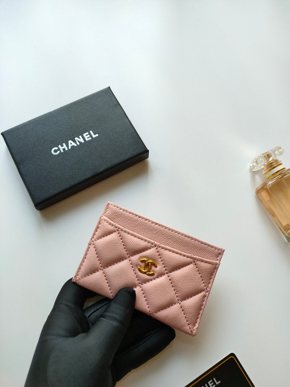 Chanel Card Holder 11.2 Pale Pink Grained Calfskin Gold Icon view 4