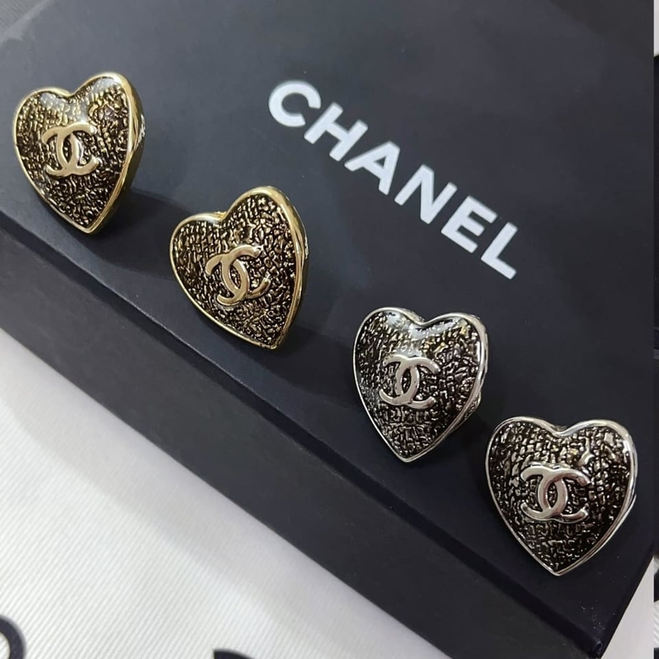 Chanel Stud Earrings Silver And Black view 3