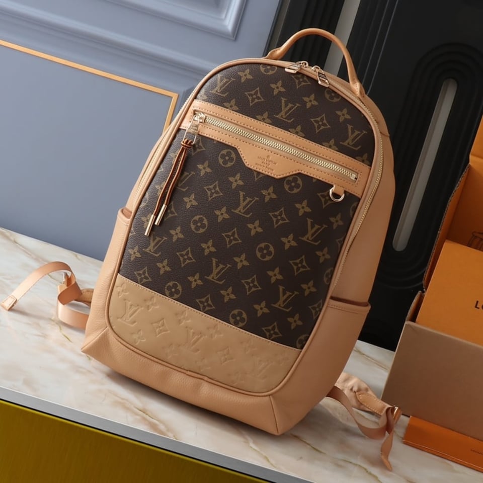 Louis Vuitton Outdoor Backpack 44Cm M12624 view 3