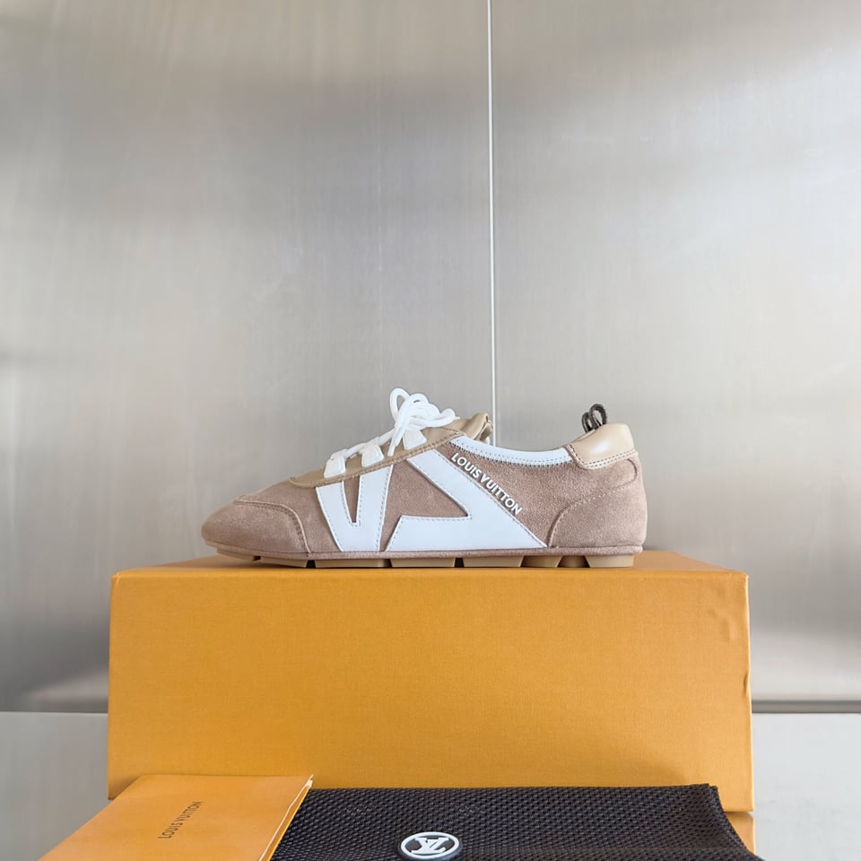 Louis Vuitton Sneakerina Yellow Beige – Women’s Ballet-Inspired Slim Sneakers view 9