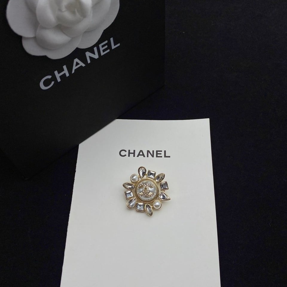 Chanel Cc Crystal Pearl Brooch view 3