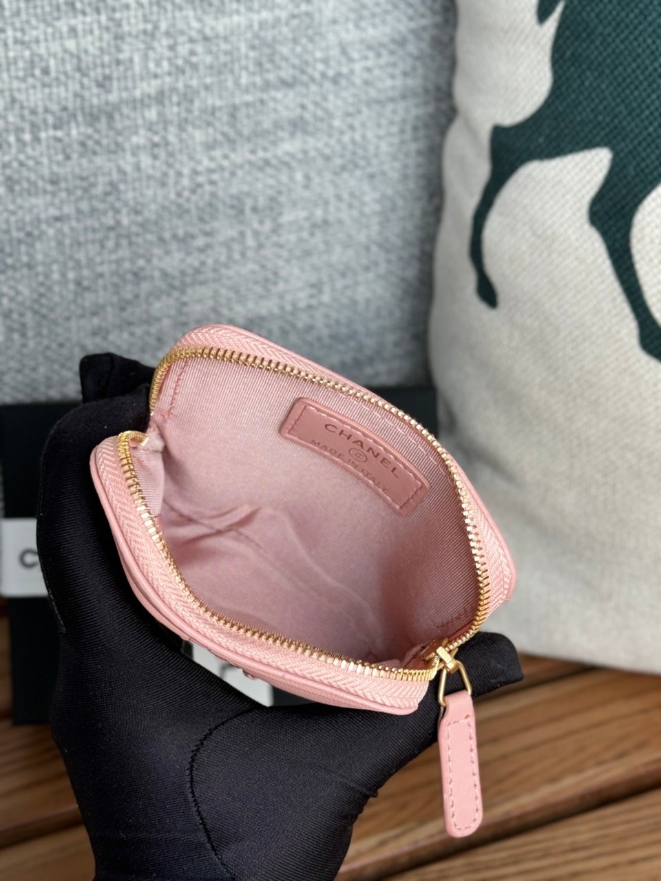 Chanel 19 Zipped Coin Purse 11Cm Pink Lambskin Gold Hardware view 7