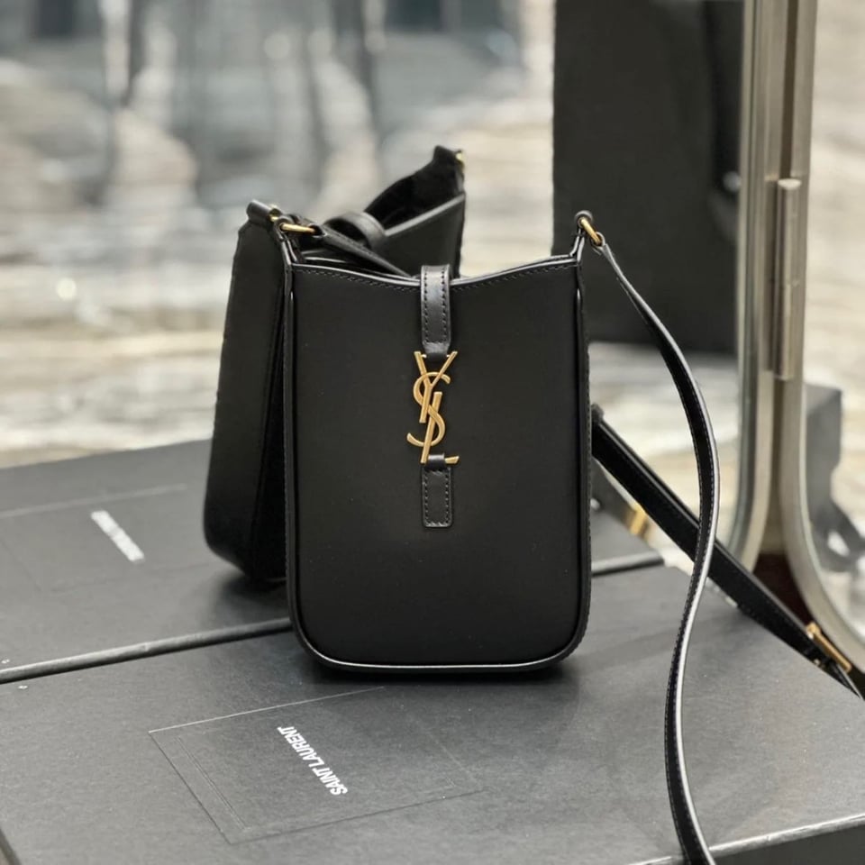 Saint Laurent Le 5 A 7 Mini Vertical Bag Black 18Cm view 5