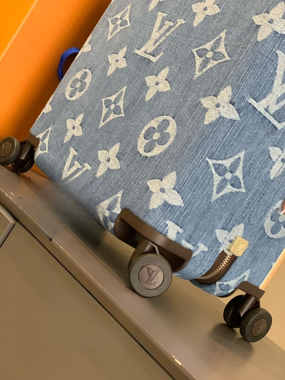Louis Vuitton Horizon 55 Suitcase Monogram Cotton Canvas Denim Blue 55Cm M24314 view 6