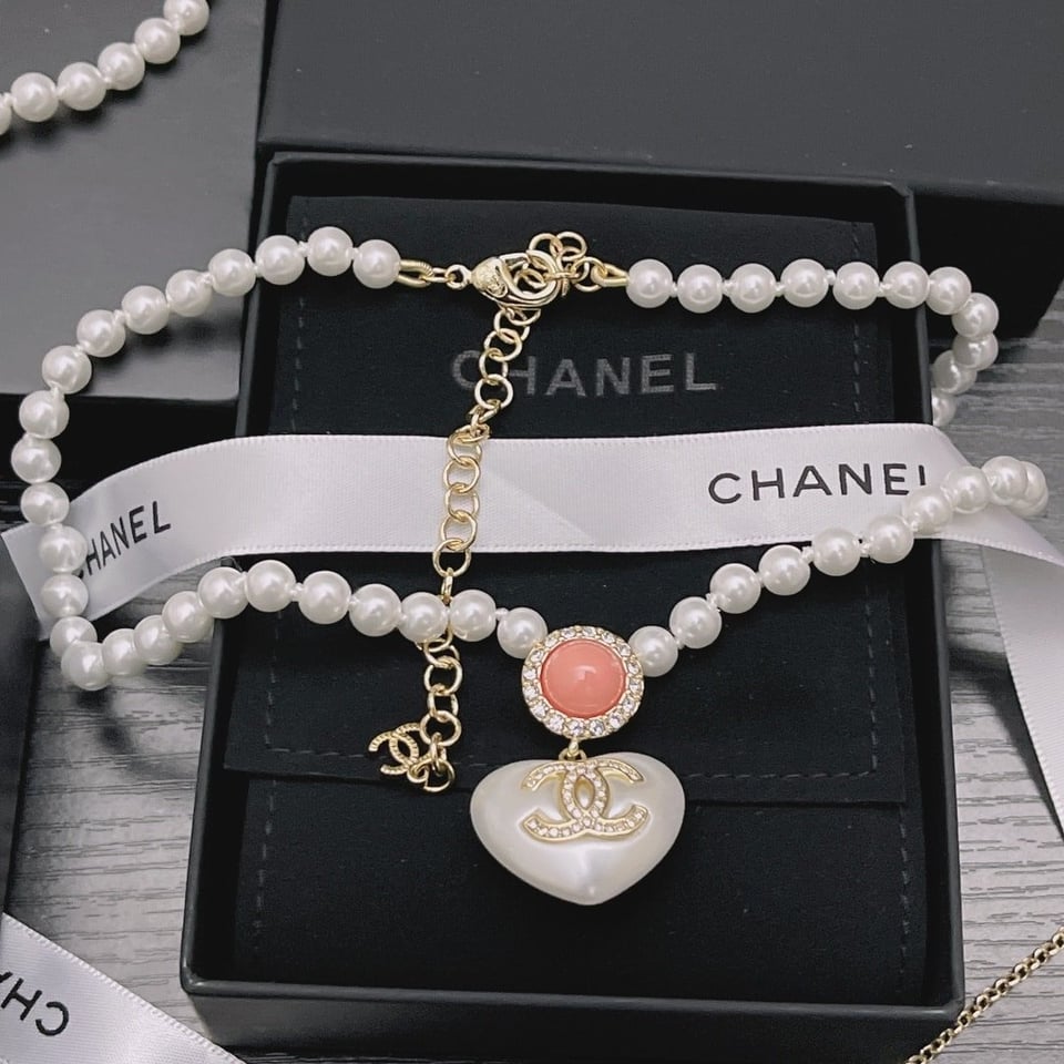 Chanel Large Heart Pearl Pink Crystal Cc Necklace view 4