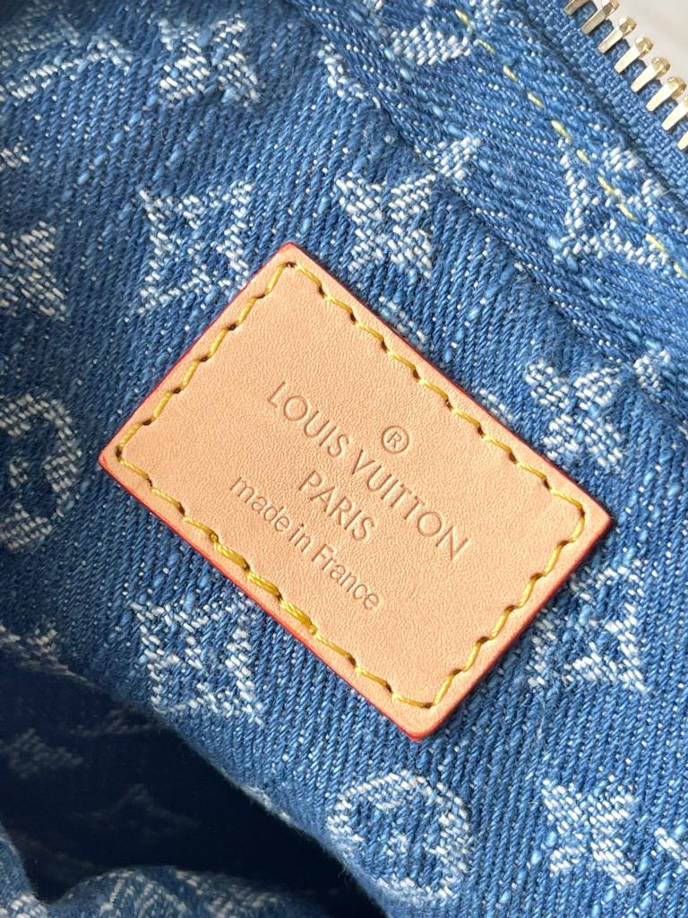 Louis Vuitton Pochette Valley Bag Denim Blue 21cm M13571 view 10