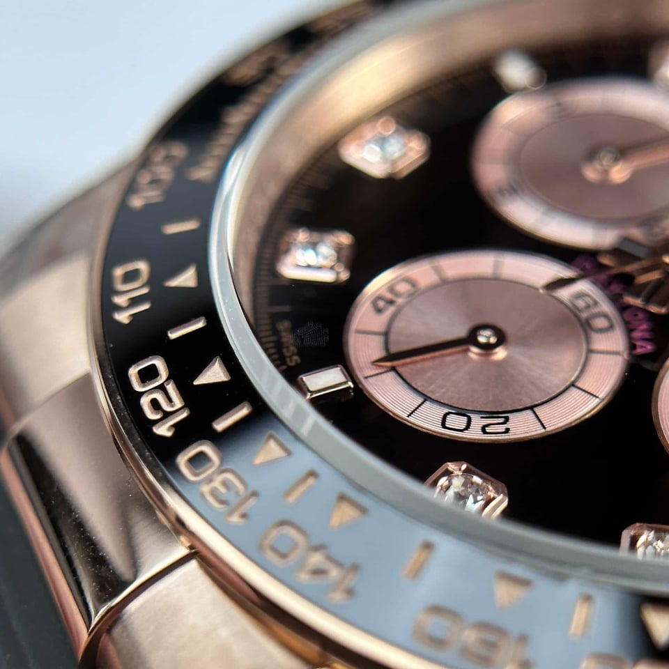 Rolex Daytona 40 mm Sundust Dial 126515LN view 7