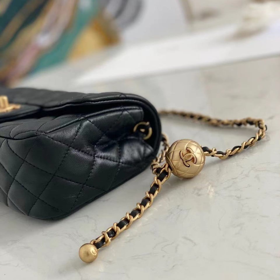 Chanel Shoulder Bag Black 20Cm/7.9in Ap1787 view 4