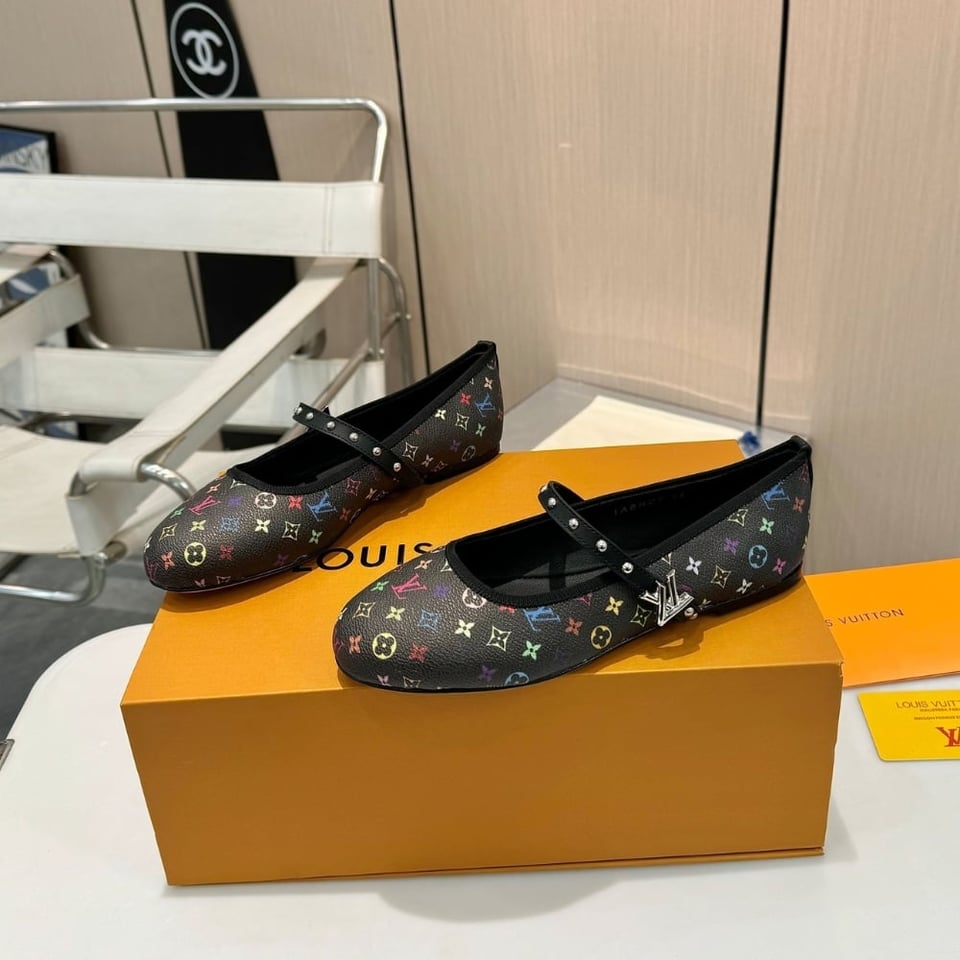 Louis Vuitton X Takashi Murakami Romy Flat Ballerina Black 1Agvc3 view 8