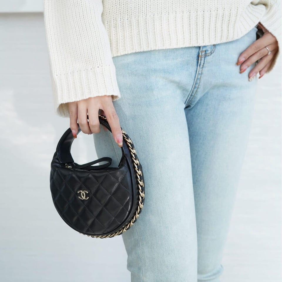 Chanel Lambskin Pouch Black 16cm view 4
