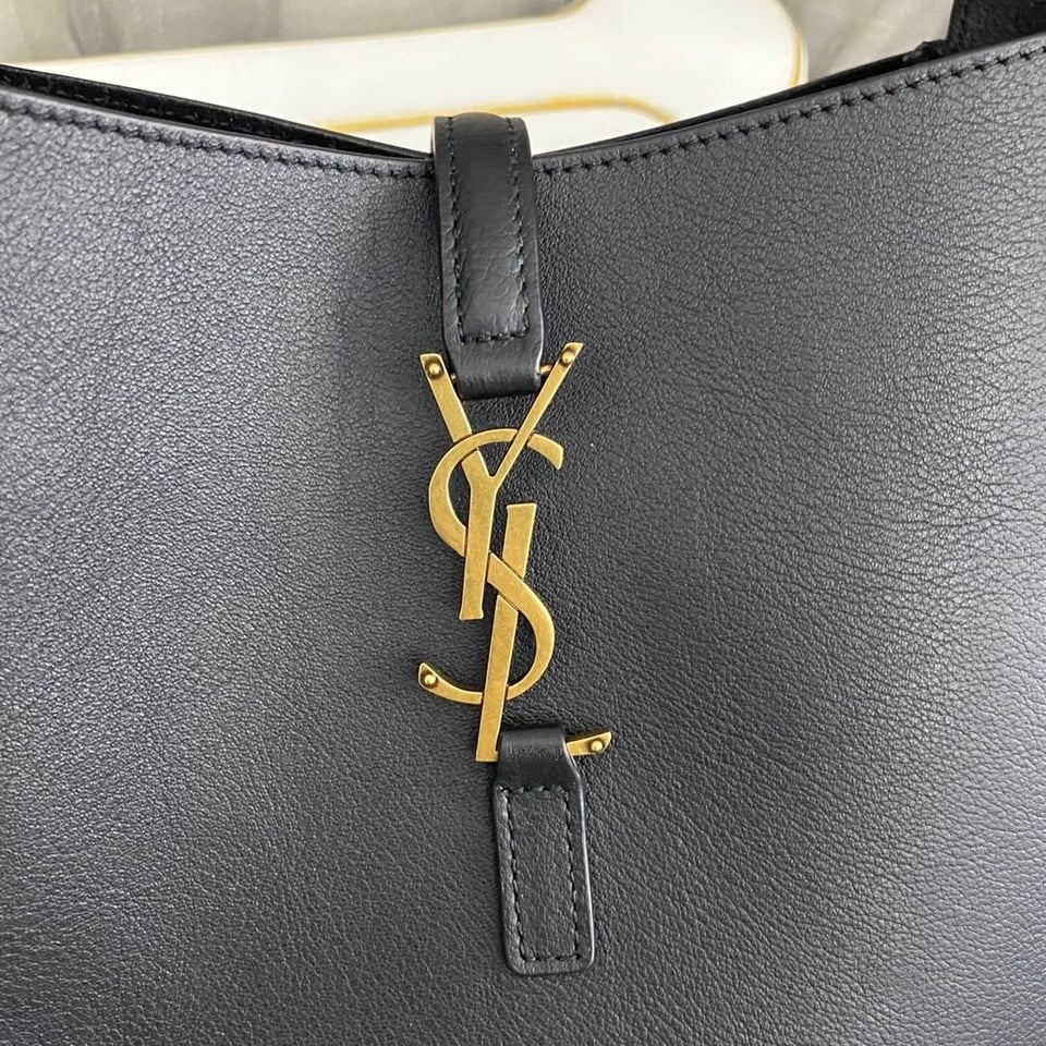 Saint Laurent Le 5 A 7 Soft Small Hobo Bag In Smooth Leather Black 27cm view 6