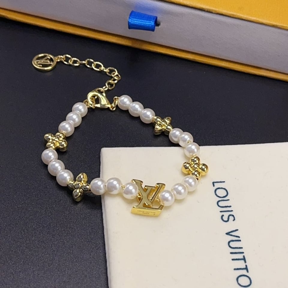 Louis Vuitton My Lv Pearl Bracelet M1129A view 5