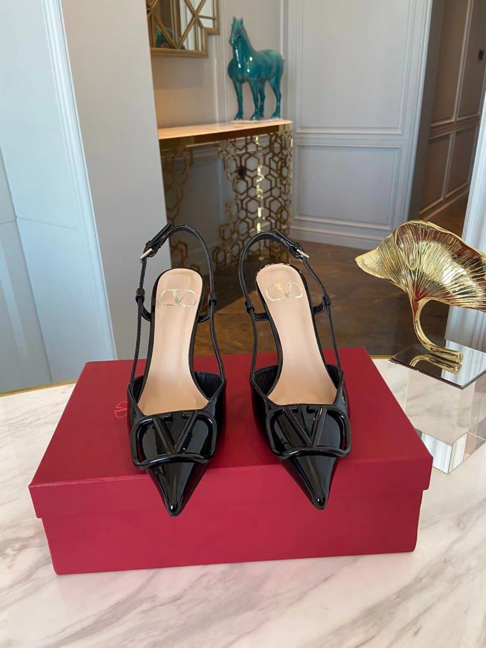 Valentino Garavani Vlogo Signature Patent Leather Slingback Pump Black 4W2S0R01Tmk 0No view 4