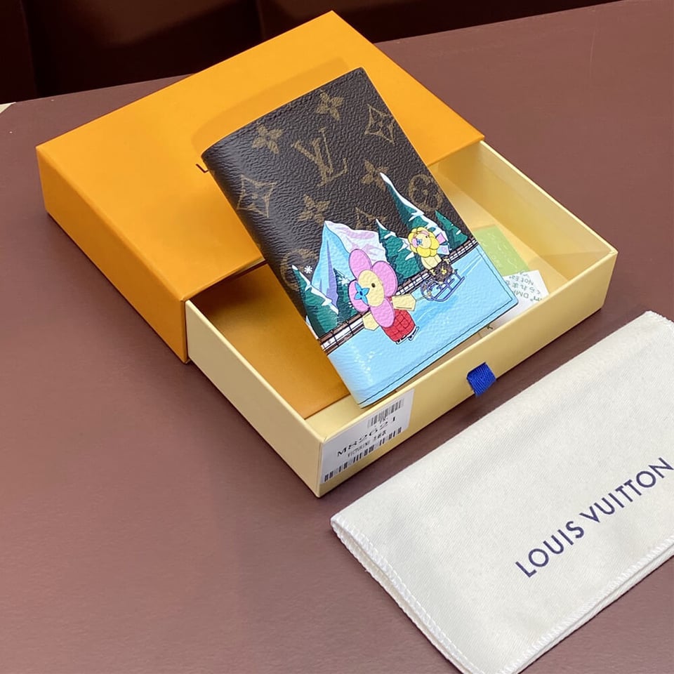 Louis Vuitton Vivienne Skating Passport Cover Pink view 3