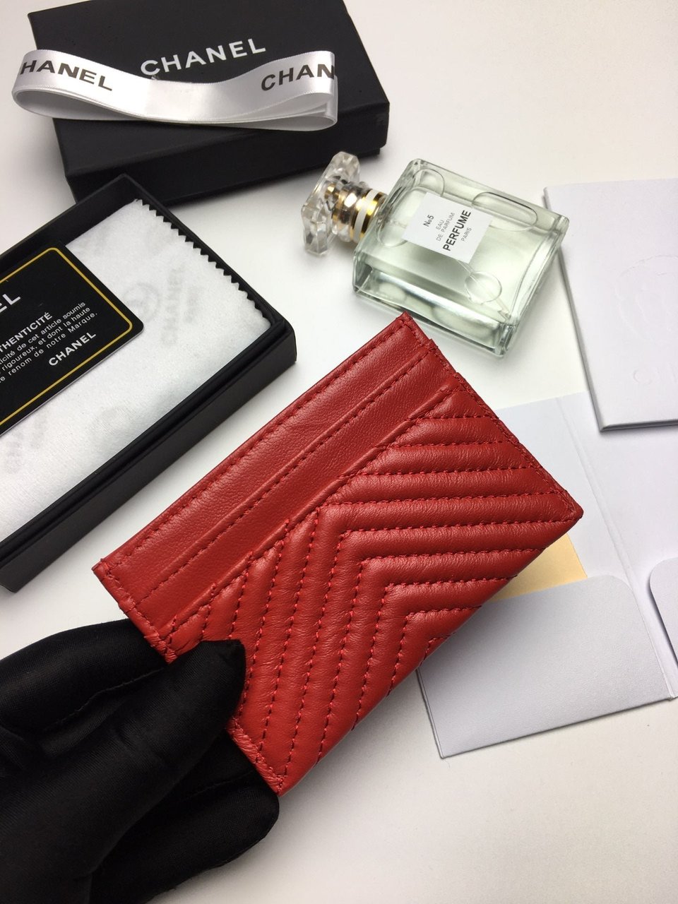 Chanel Line Card Holder 11.2 Red Calfskin Gold Icon view 5