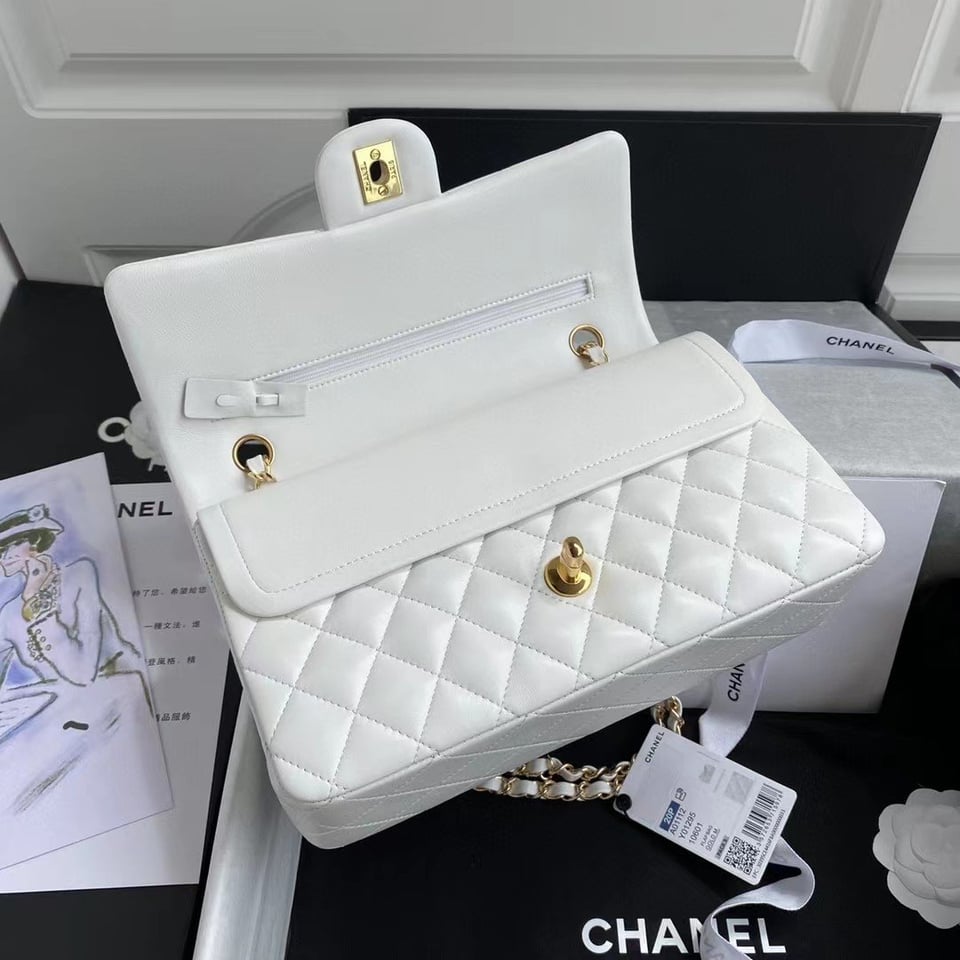Chanel Classic Medium Handbag White 25Cm A01112 view 8
