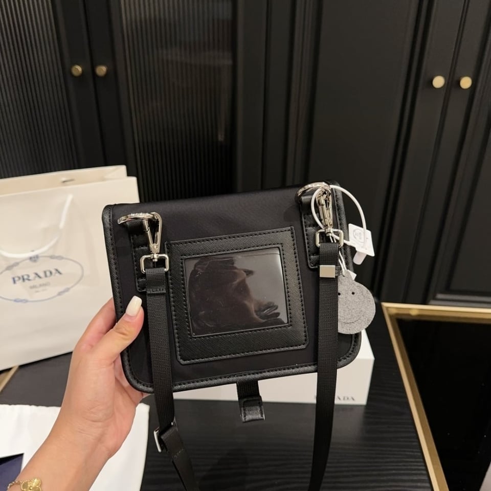 Prada Re Nylon And Saffiano Leather Smartphone Case Black 14Cm view 4