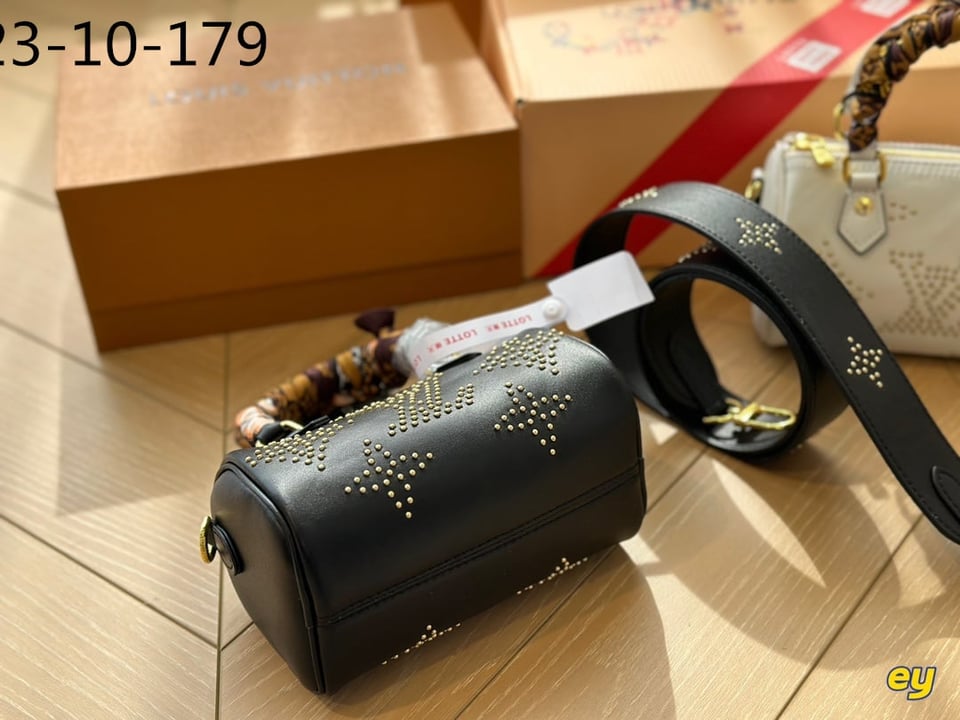 Louis Vuitton Nano Speedy Black 16Cm M46745 view 6