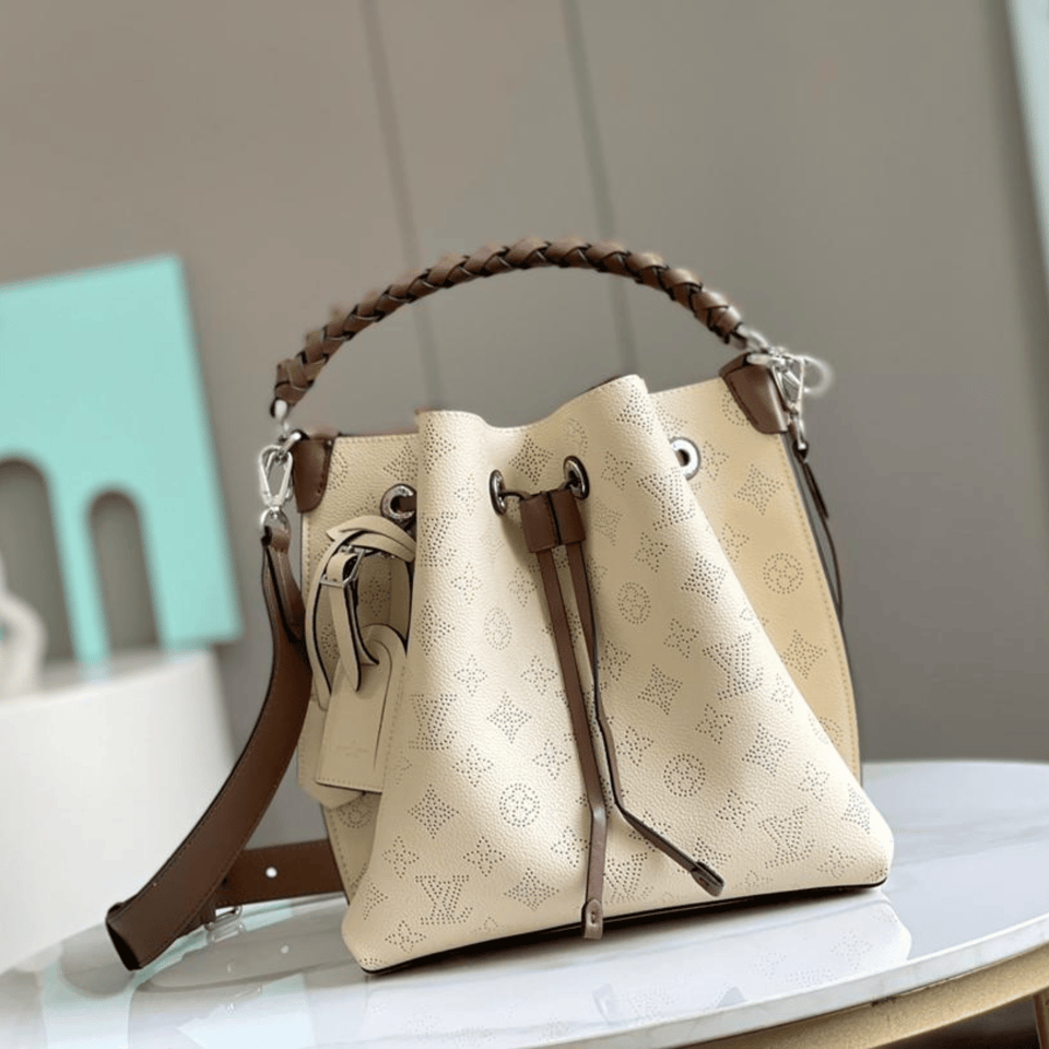 Louis Vuitton Muria 25Cm Cream view 12