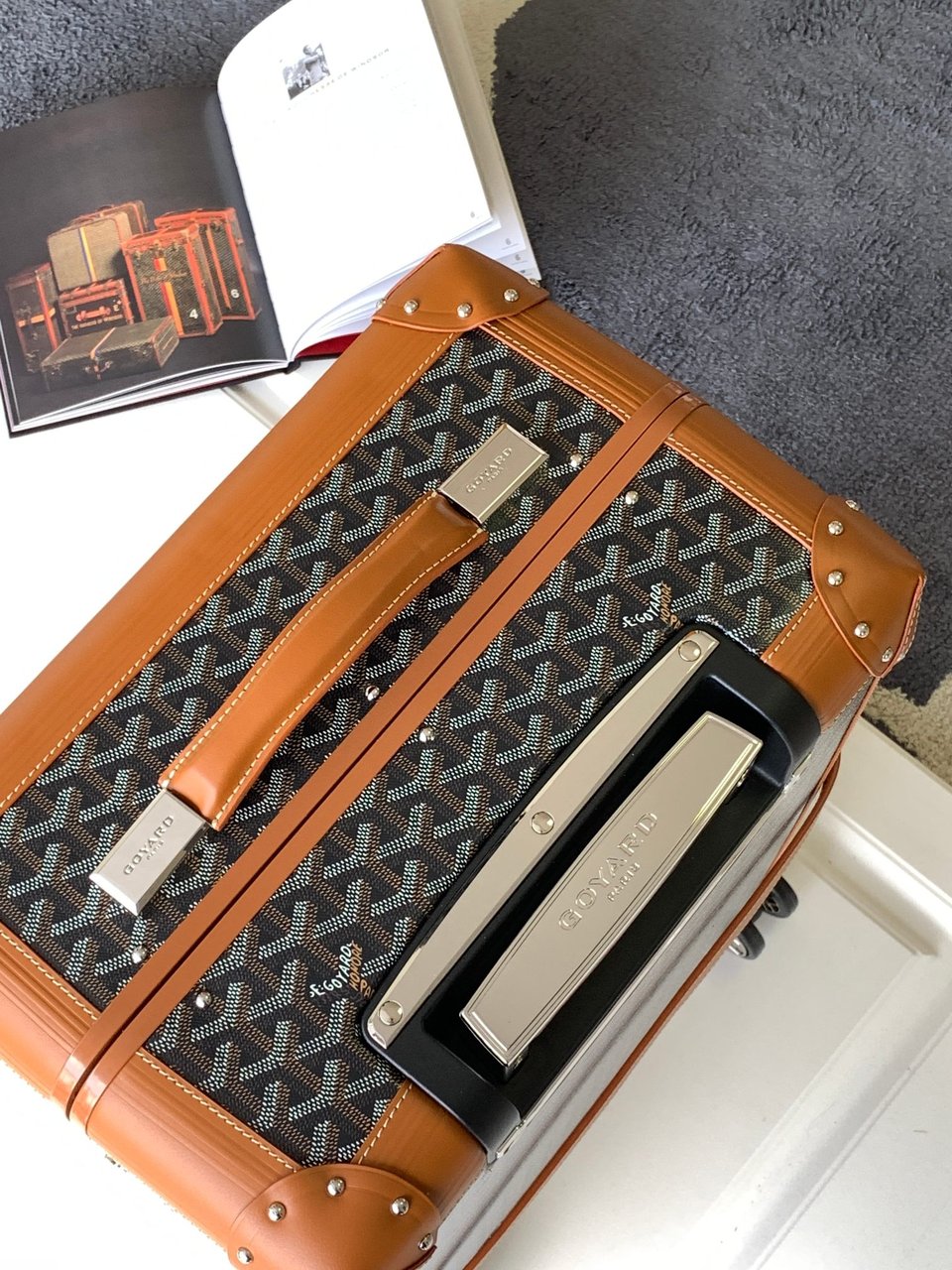 Goyard 50cm Goyardine Canvas &amp; Clamecy Cowhide Bourget PM Trolley Case Black &amp; Tan view 8