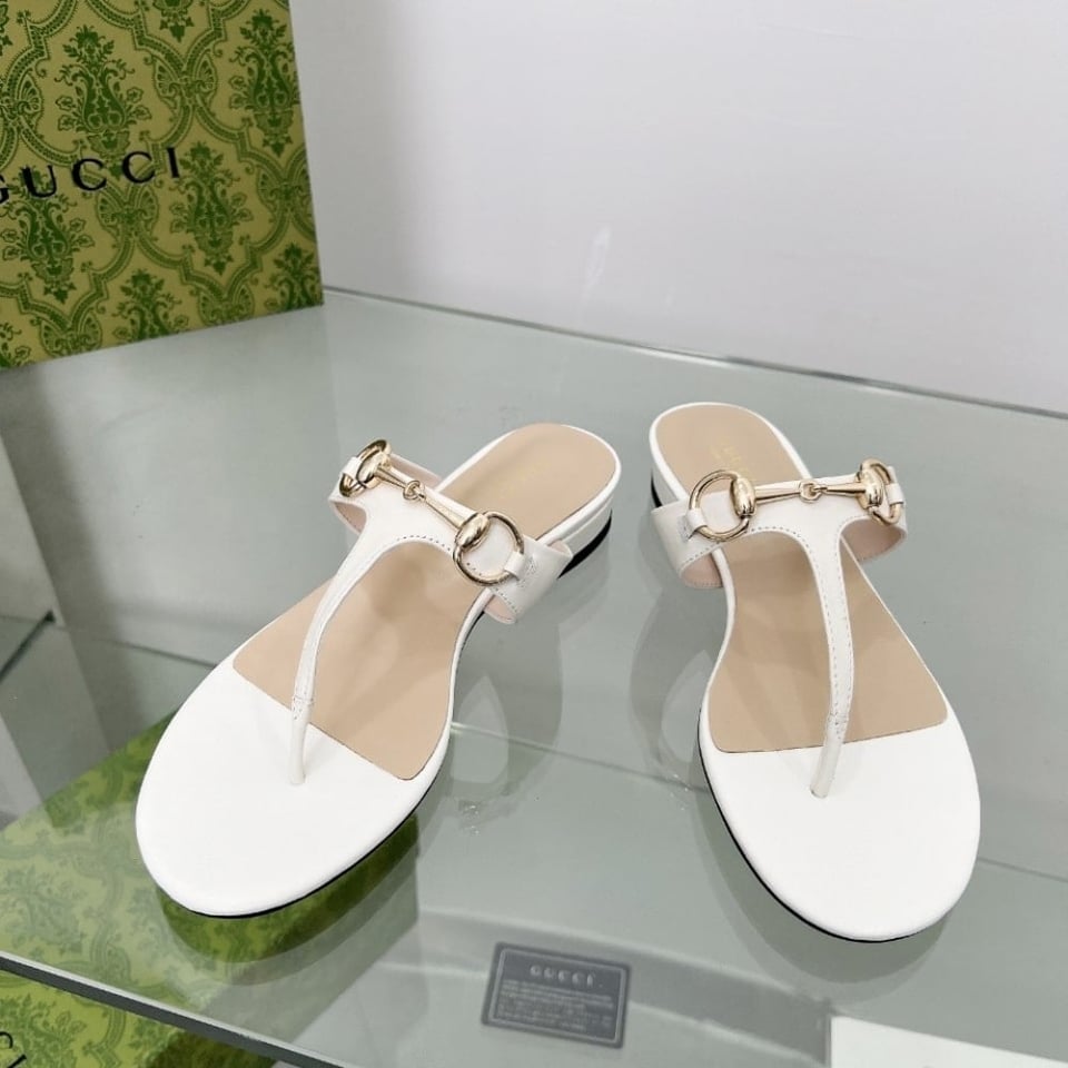 Gucci Women’S Thong Sandal With Horsebit Ivory 816590 C9D00 9540 view 6