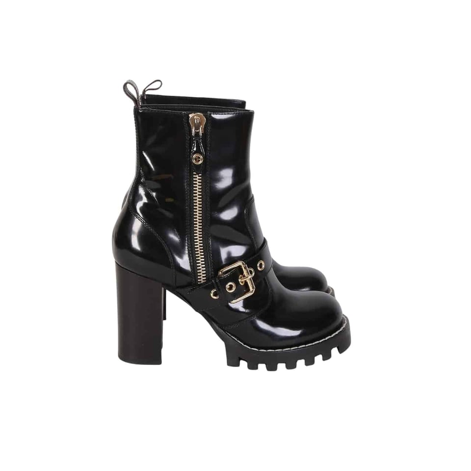 Louis Vuitton Star Trail Ankle Boots Black view 2