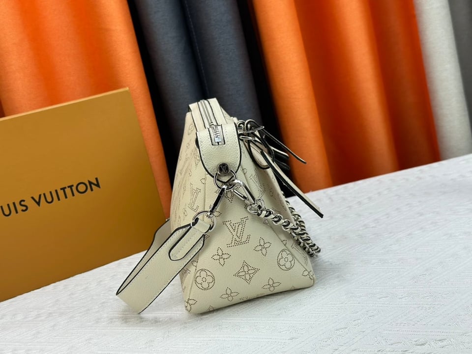 Louis Vuitton Hand It All Pm Creme 29Cm M24114 view 7
