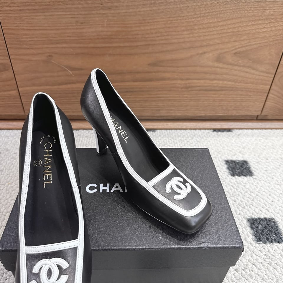 Chanel Siyah Beyaz Deri Kadın Babet Black view 7