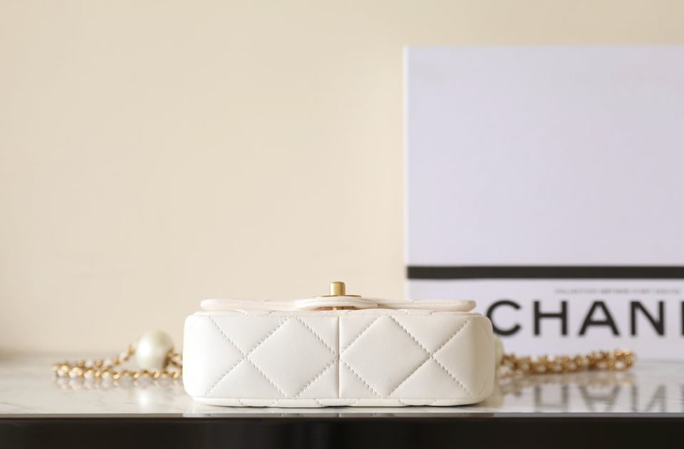 Chanel 24S Mini Flap Bag 17Cm White Lambskin Pearl Ball view 5