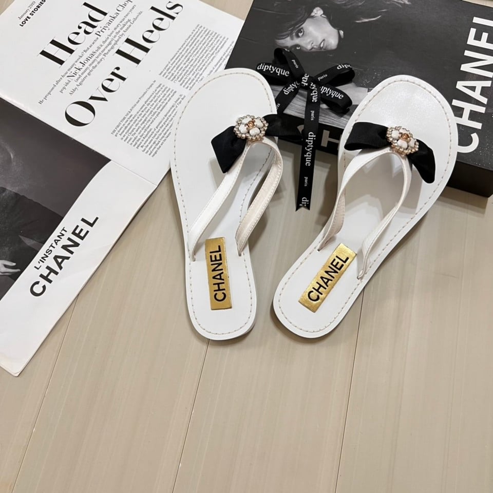 Chanel Thong Slide White Camellia Cc Logo Bow White view 3