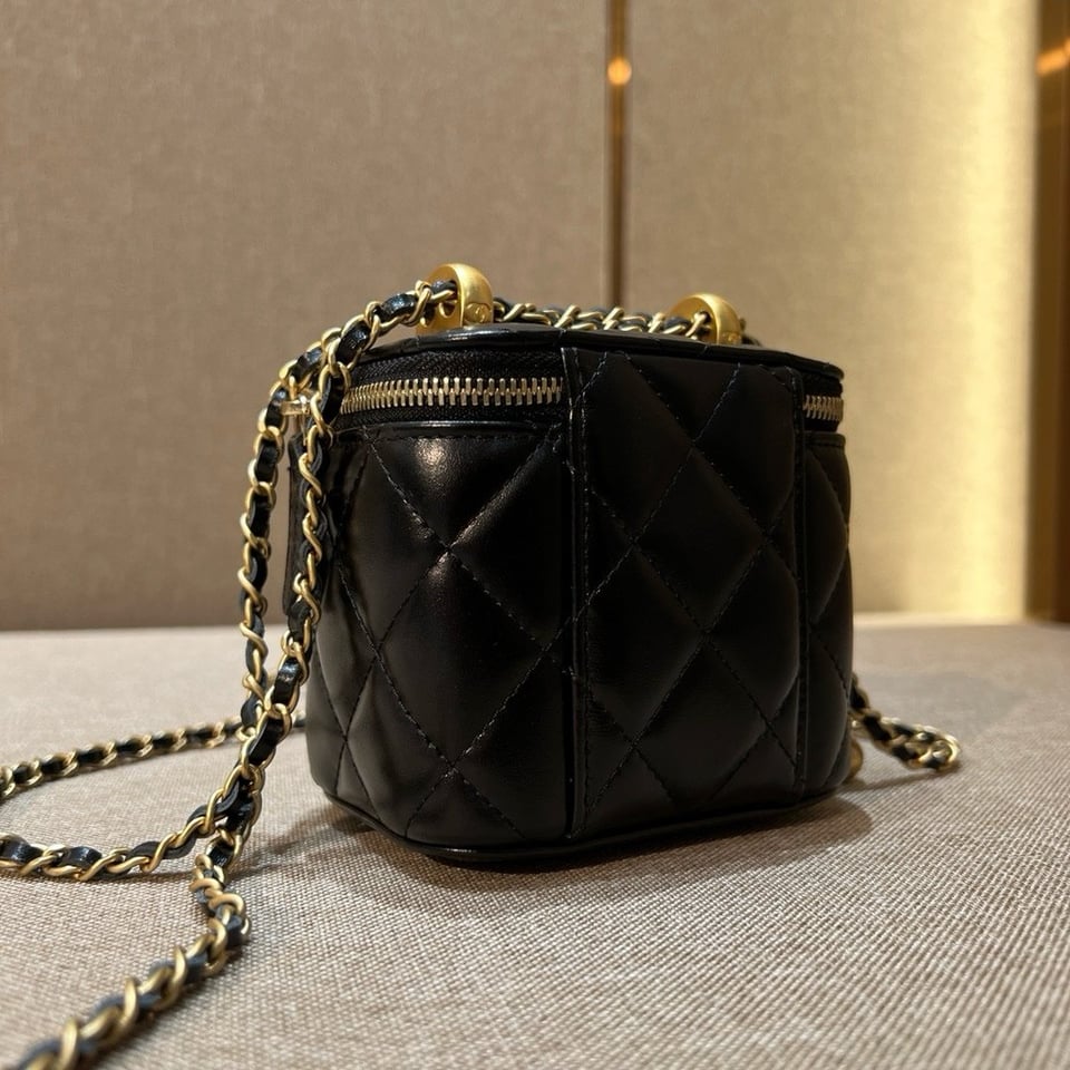 Chanel Small Vanity With Chain Black 12Cm/ 4.7in view 5