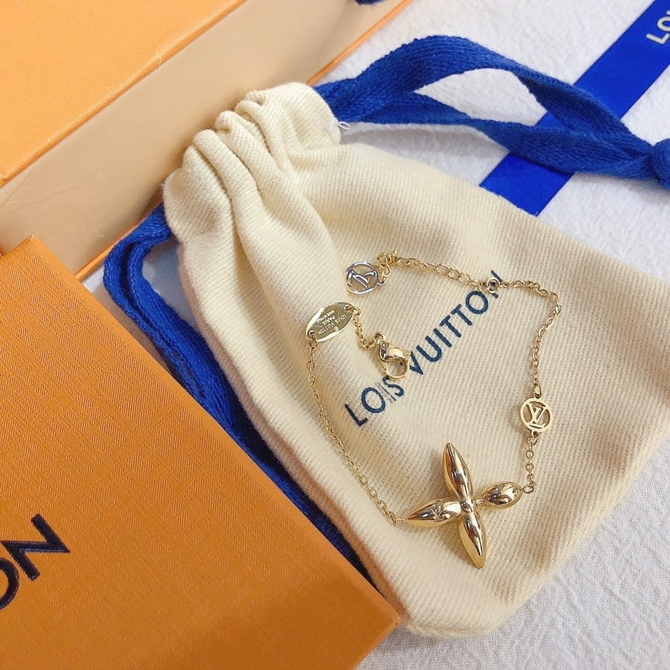 Louis Vuitton Louisette Bracelet Gold M00372 view 4
