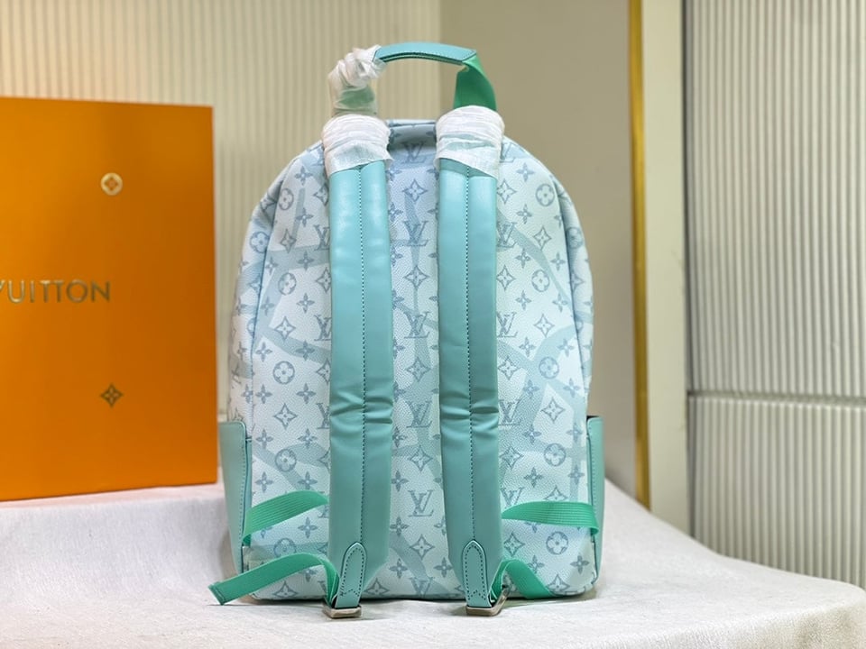 Louis Vuitton Discovery Backpack Crystal Blue 38Cm M22519 view 6