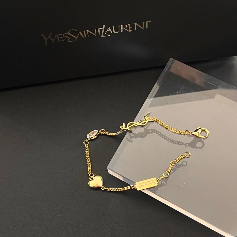 Saint Laurent Cassandre Heart Charm Bracelet Gold 701950Y15269137 view 3