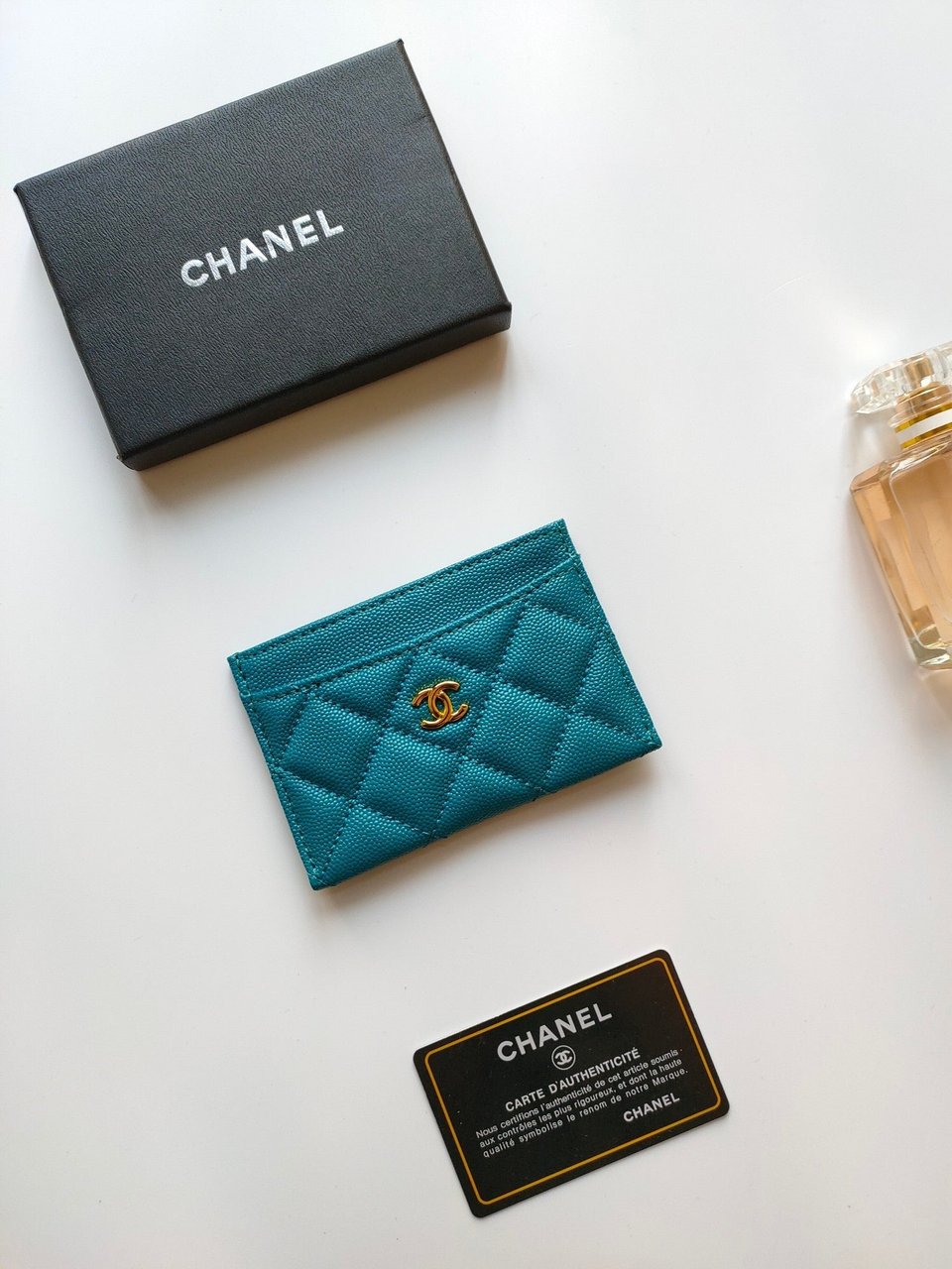 Chanel Card Holder 11.2 Sapphire Grained Calfskin Gold Icon view 3