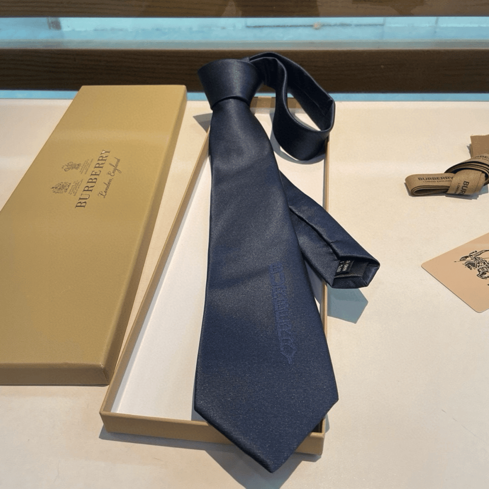 Burberry Navy Embossed Silk Tie For Men view 3