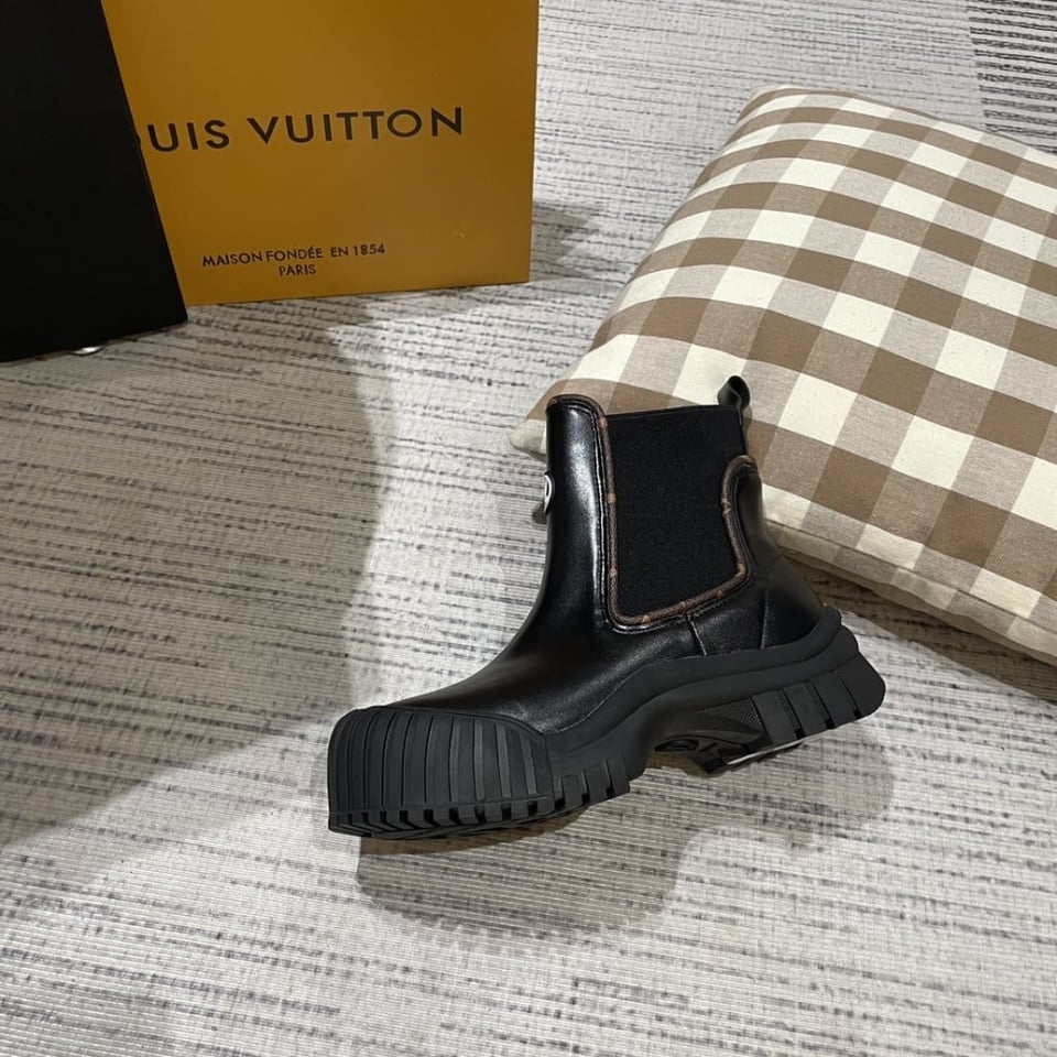 Louis Vuitton Ruby Flat Ankle Boots Black 1Ab0Fo view 5