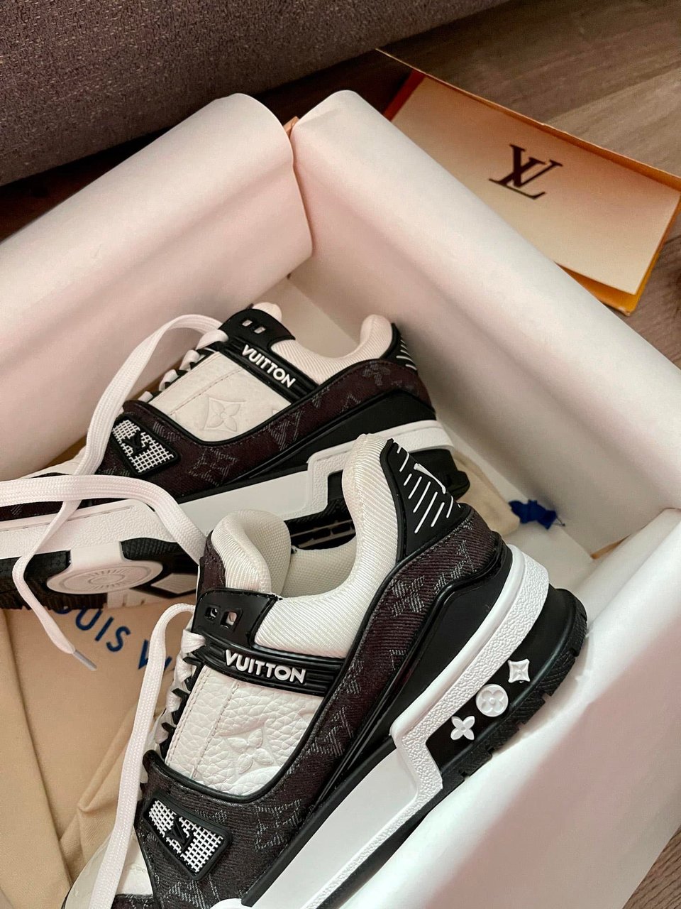 Louis Vuitton Lv Trainer Sneaker Denim Noir Black 1A9Jg9 view 8