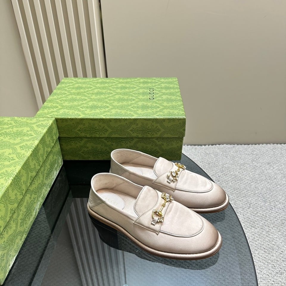 Gucci Women’S Horsebit Loafer With Crystals Beige view 6